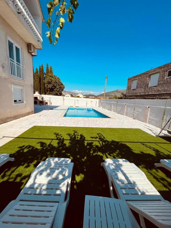 Villa Jelena Требине Екстериор снимка